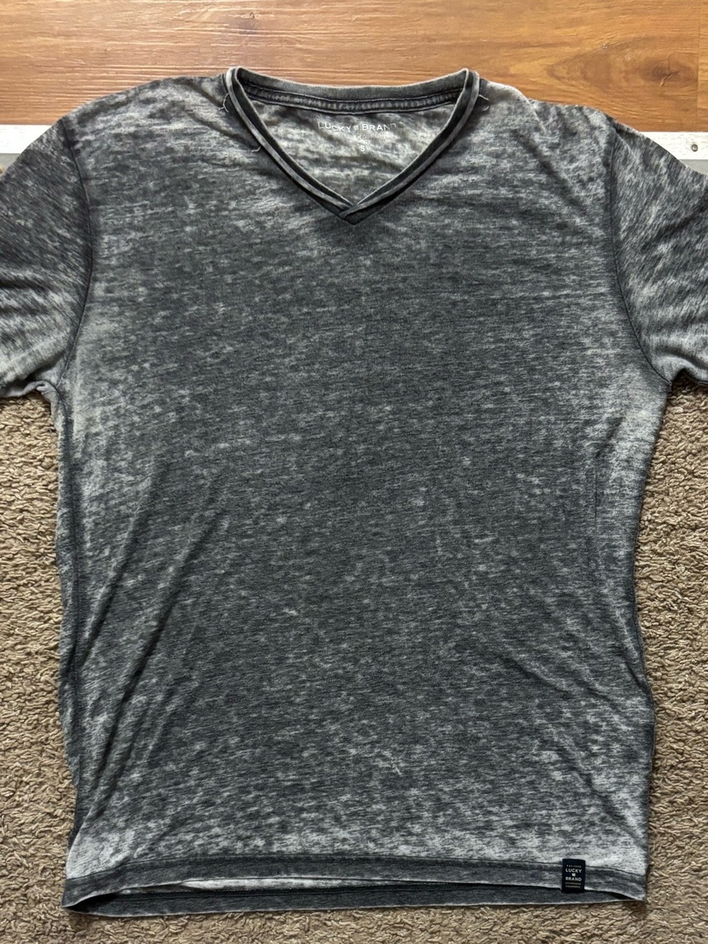 Lucky Brand Men’s Sm Washed V-Neck Tee - Gray Like New Condition